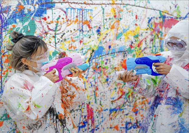 [Seoul Seongsu] Action Painting Experience in a studio covered with paint - Photo 1 of 7